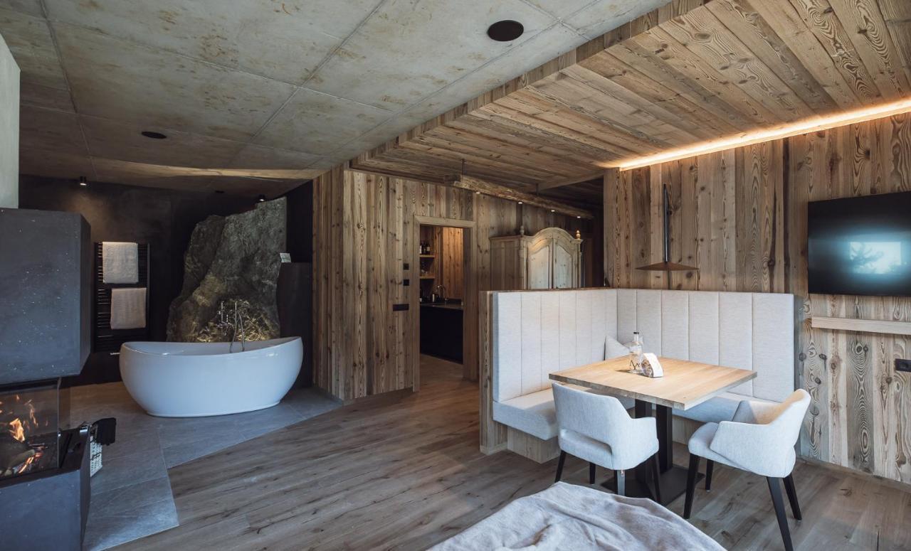Amus Chalets Dolomites - Luxury Chalets South Tyrol Anterselva di Mezzo Buitenkant foto